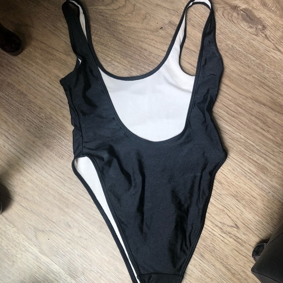 Ban.do one piece black high leg. Good vibes - Picture 2 of 2